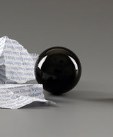 Glazen zwarte bol met diameter 30 mm.