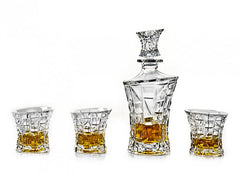 PATRIOT WHISKY SET (1 KARAF + 6 GLAZEN)
