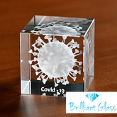 Glazen Kubus Gegraveerd 3D-Covid 19-80 mm